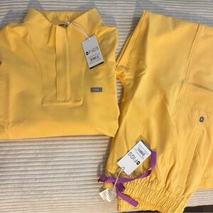 FIGS Men’s scrub top and pant